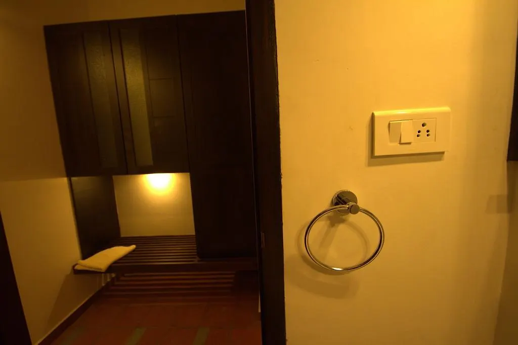 Hotel Thanal At The Oceans Edge Varkala
