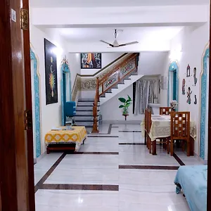 2* Hotel Gypsy Walker